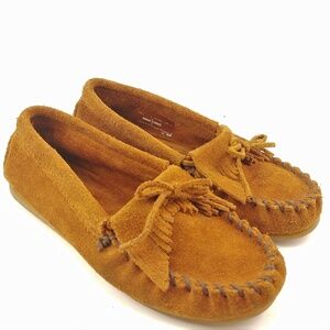 Minnetonka Suede Kilty Moccasins Sz W's 5 Youth 3